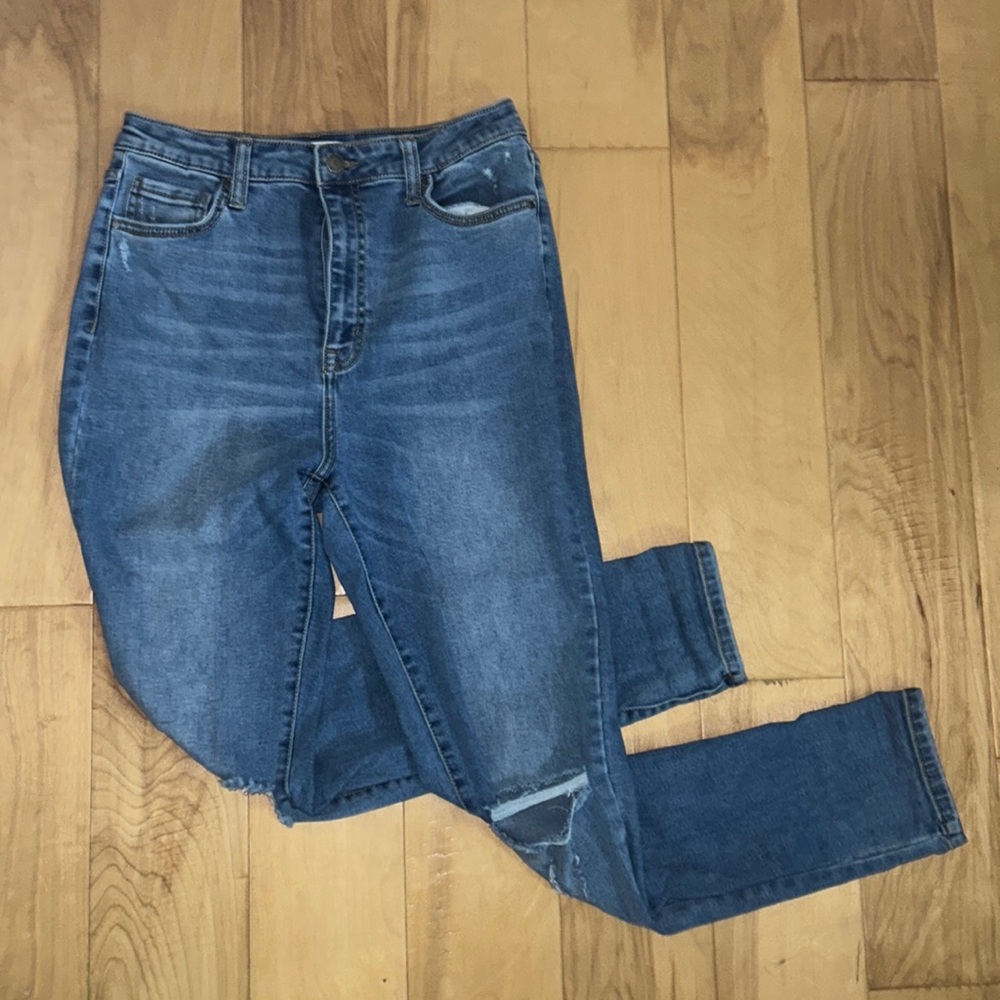 FOREVER 21 Highrise Jeans | Size US 30